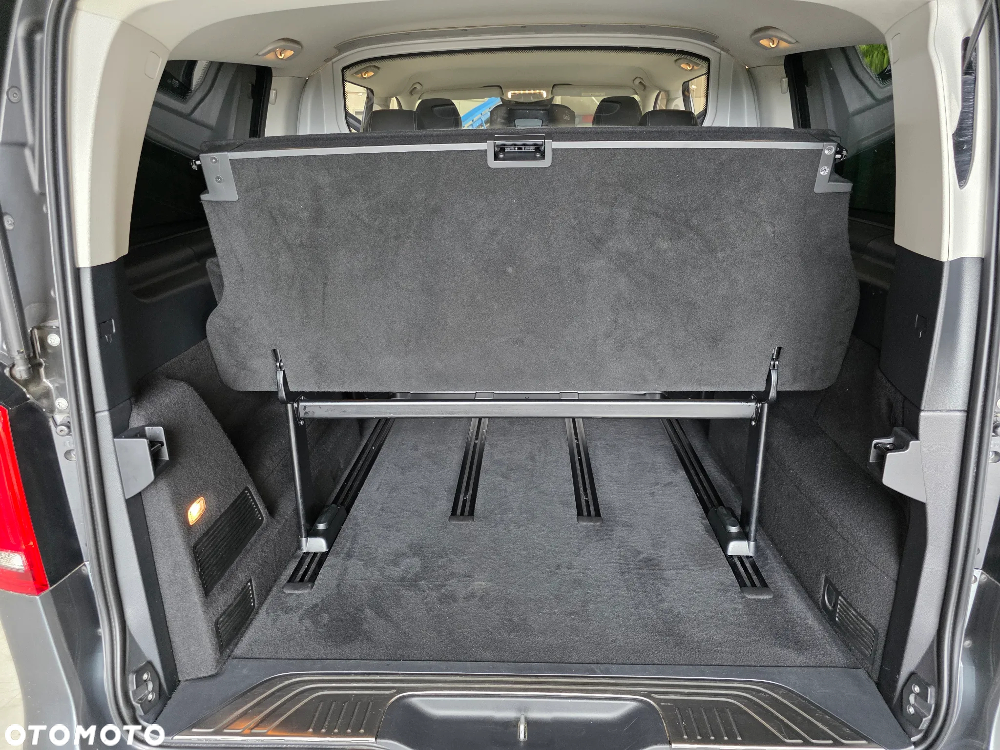 Mercedes-Benz Klasa V 300 d lang 9G-TRONIC Avantgarde Edition 2020 - 35