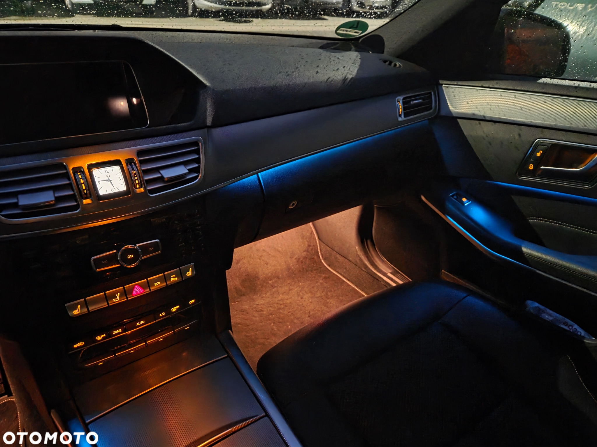 Mercedes-Benz Klasa E 250 BlueTEC 4-Matic Avantgarde - 32