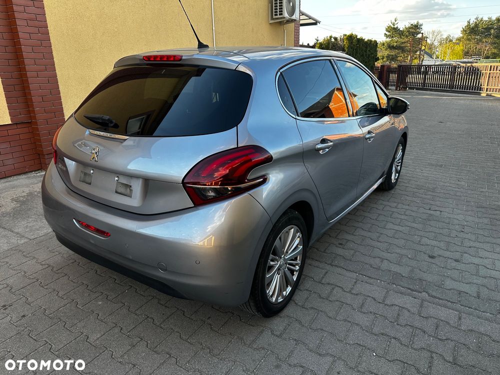 Peugeot 208 PureTech 100 EAT8 Allure Pack - 4