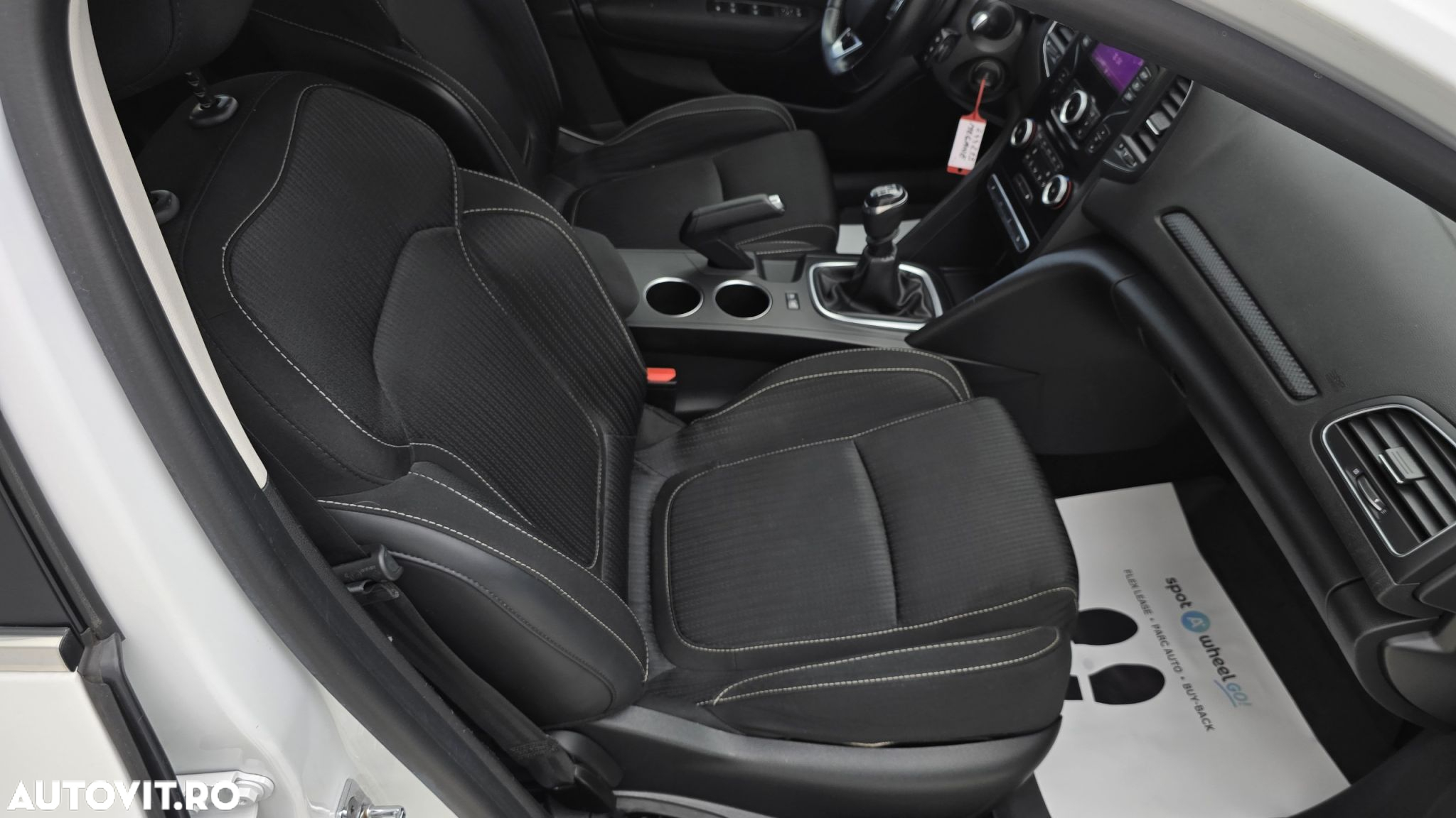 Renault Megane Blue dCi 116 Zen - 19
