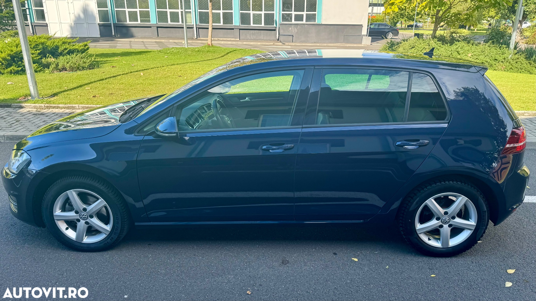 Volkswagen Golf Variant 1.6 TDI (BlueMotion Technology) DSG Trendline - 9