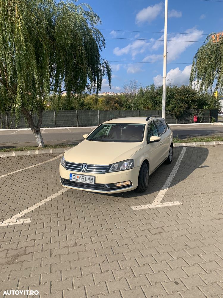 Volkswagen Passat - 1