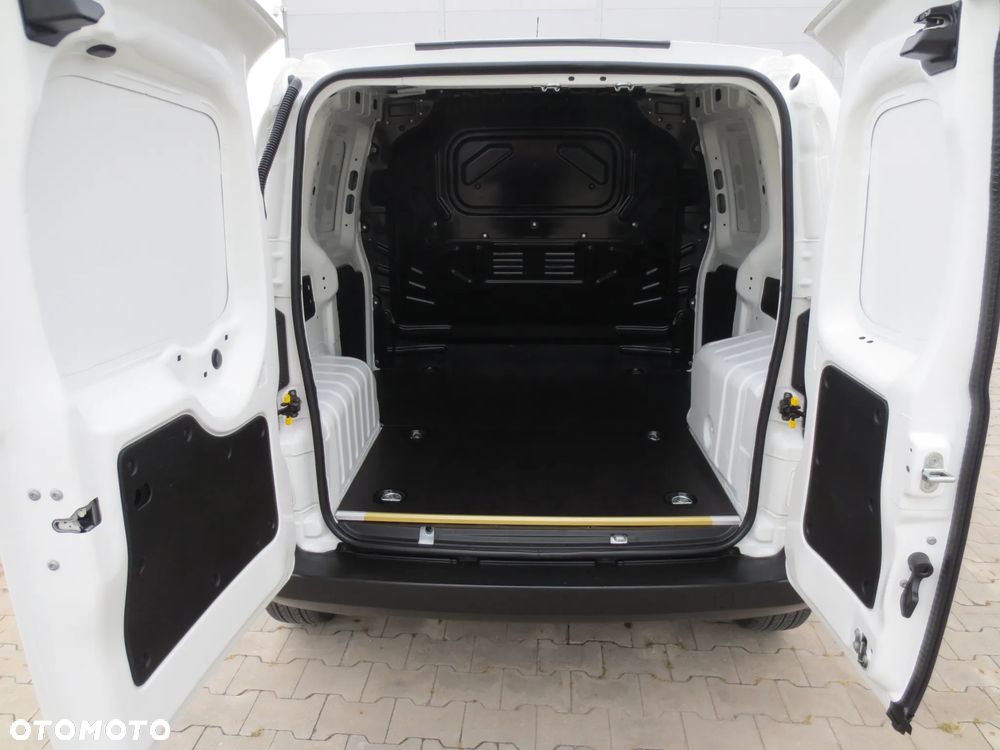 Fiat FIORINO SALON PL. ORYGINAŁ LAKIER I NISKI PRZEBIEG - 26