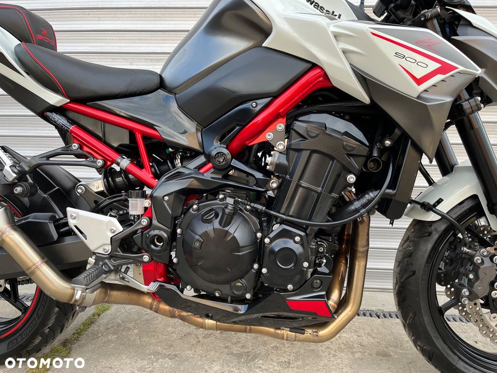 Kawasaki Z 900 - 21