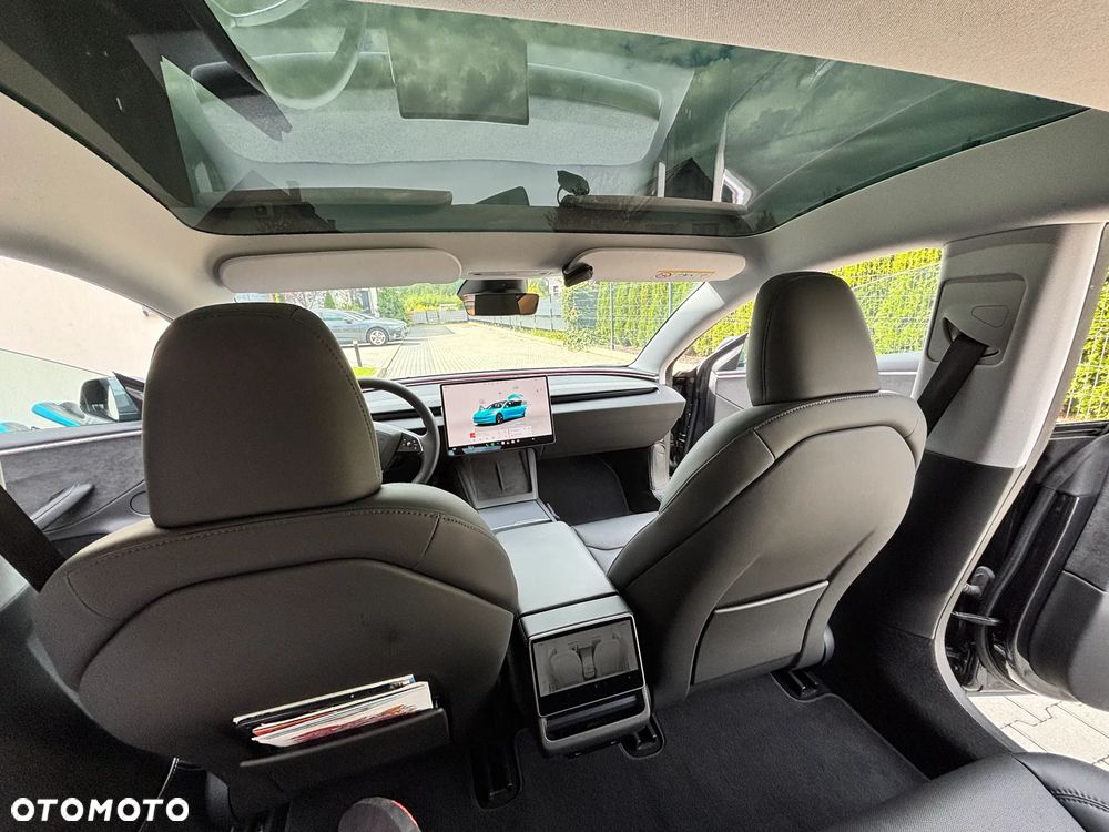 Tesla Model 3 AWD - 8
