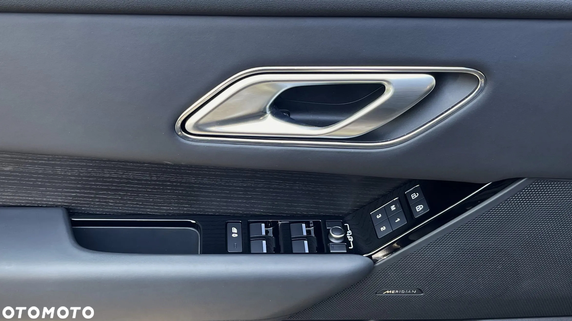 Land Rover Range Rover Velar D300 Dynamic HSE - 15