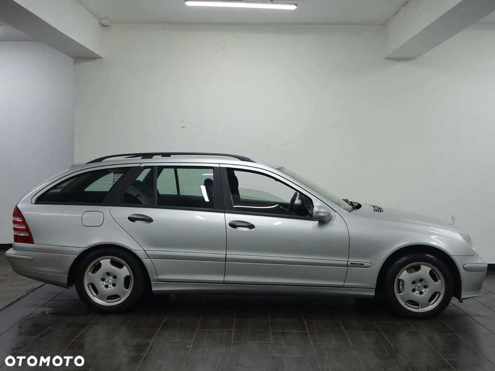 Mercedes-Benz Klasa C 220 CDI Classic - 10