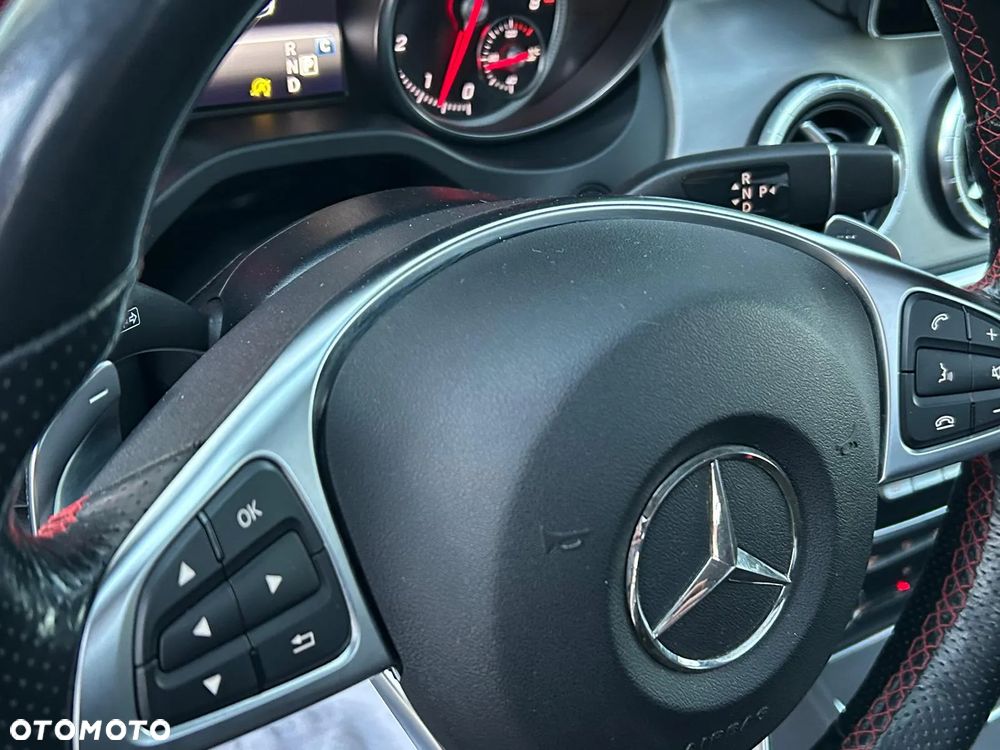 Mercedes-Benz CLA 220 4Matic 7G-DCT AMG Line - 12