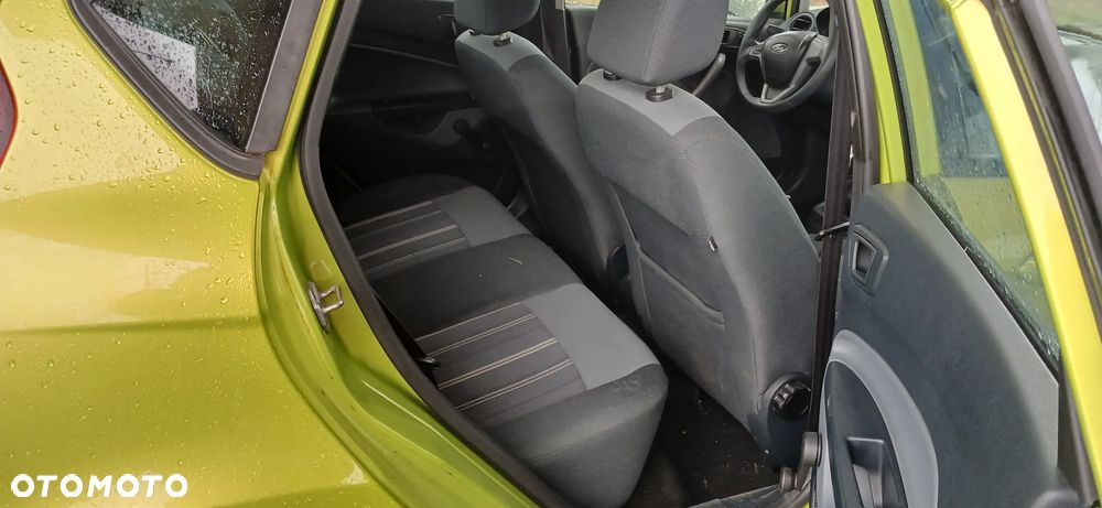 Ford Fiesta - 10