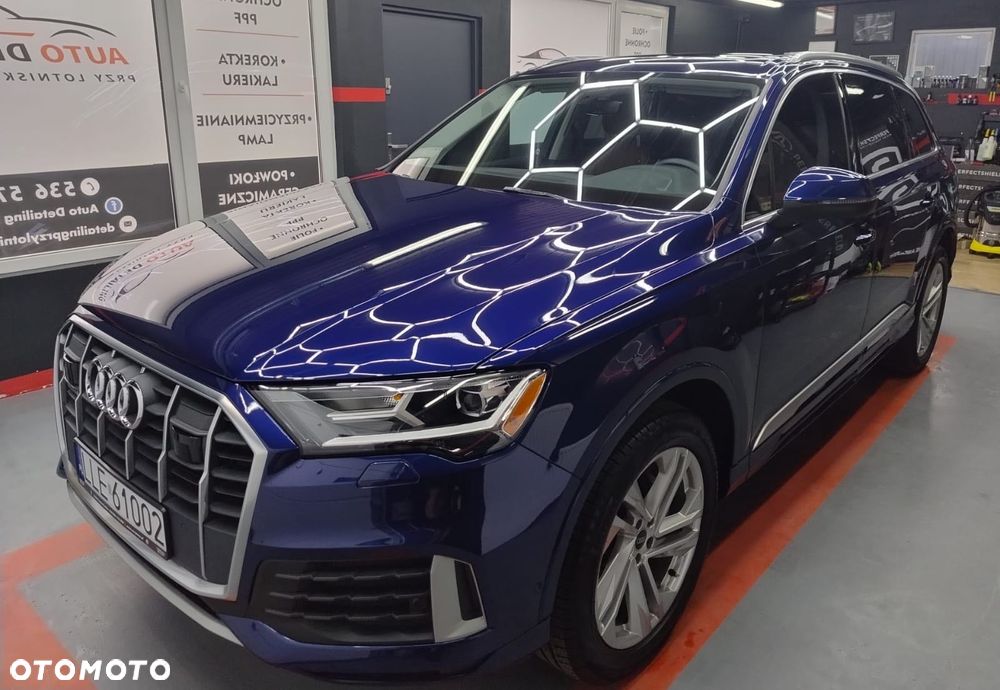 Audi Q7 - 1