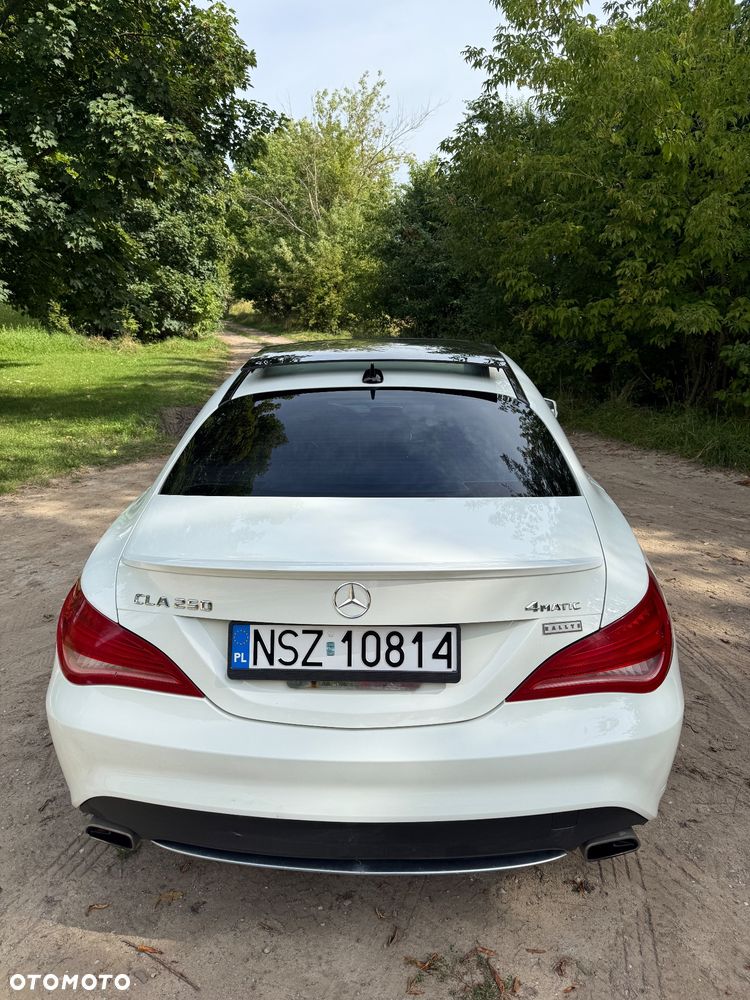 Mercedes-Benz CLA 250 4-Matic - 5