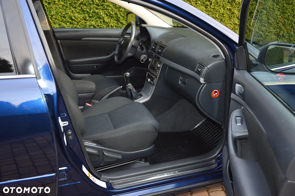 Toyota Avensis 1.8 VVT-i Sol - 9