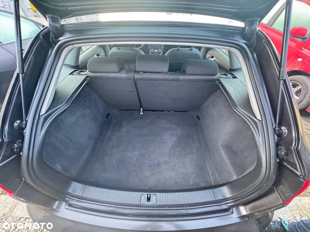 Audi A3 Sportback 1.6 TDI DPF Ambiente - 19