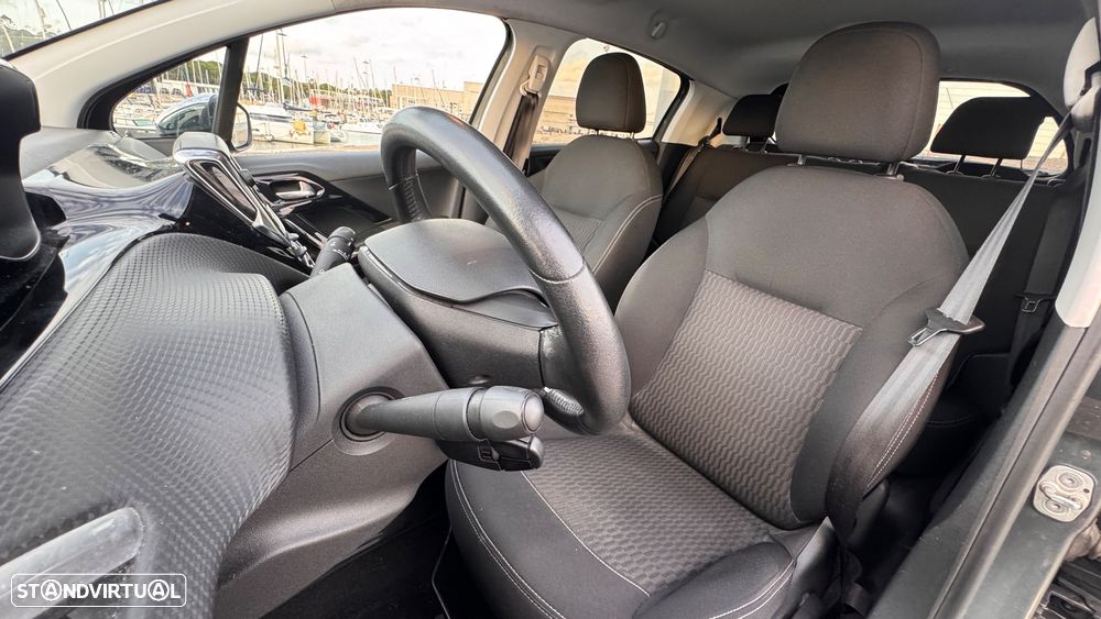 Peugeot 208 1.6 BlueHDi Style - 21