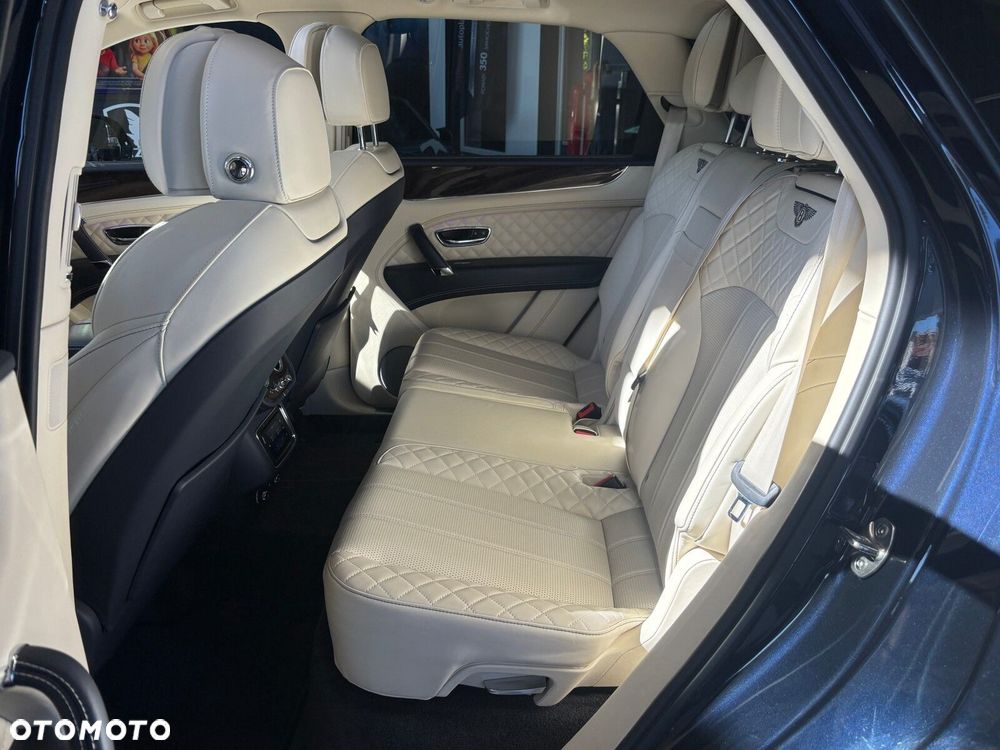 Bentley Bentayga - 36