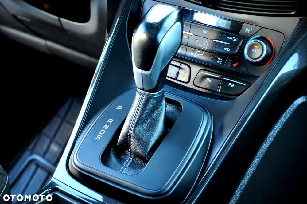 Ford Kuga 1.5 EcoBoost 4WD Titanium Plus - 32