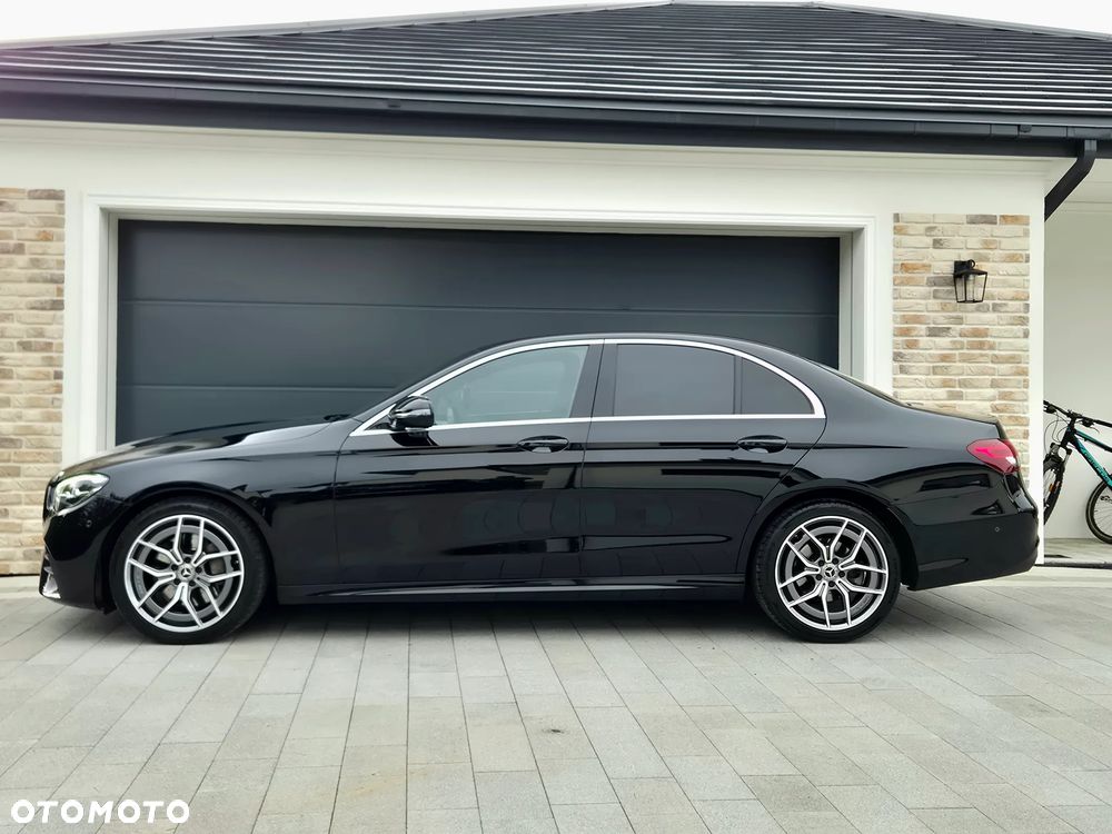 Mercedes-Benz Klasa E 220 d 4Matic 9G-TRONIC AMG Line - 9