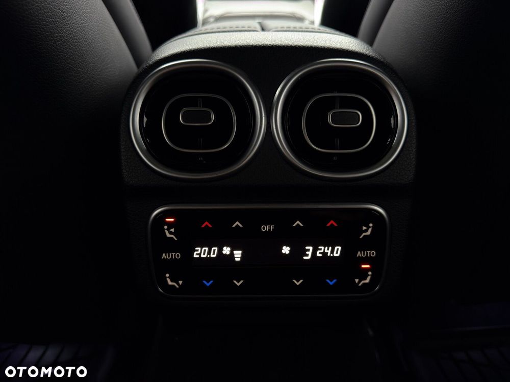 Mercedes-Benz Klasa C 400 e PHEV 4-Matic AMG - 28