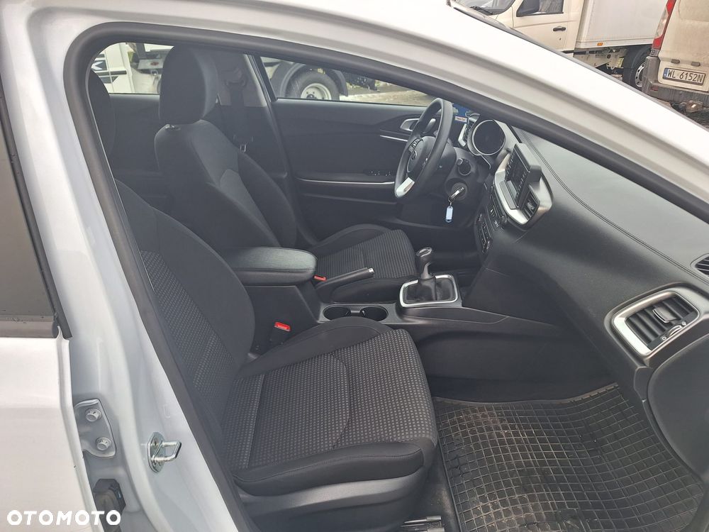 Kia Ceed 1.6 CRDi SCR S - 21