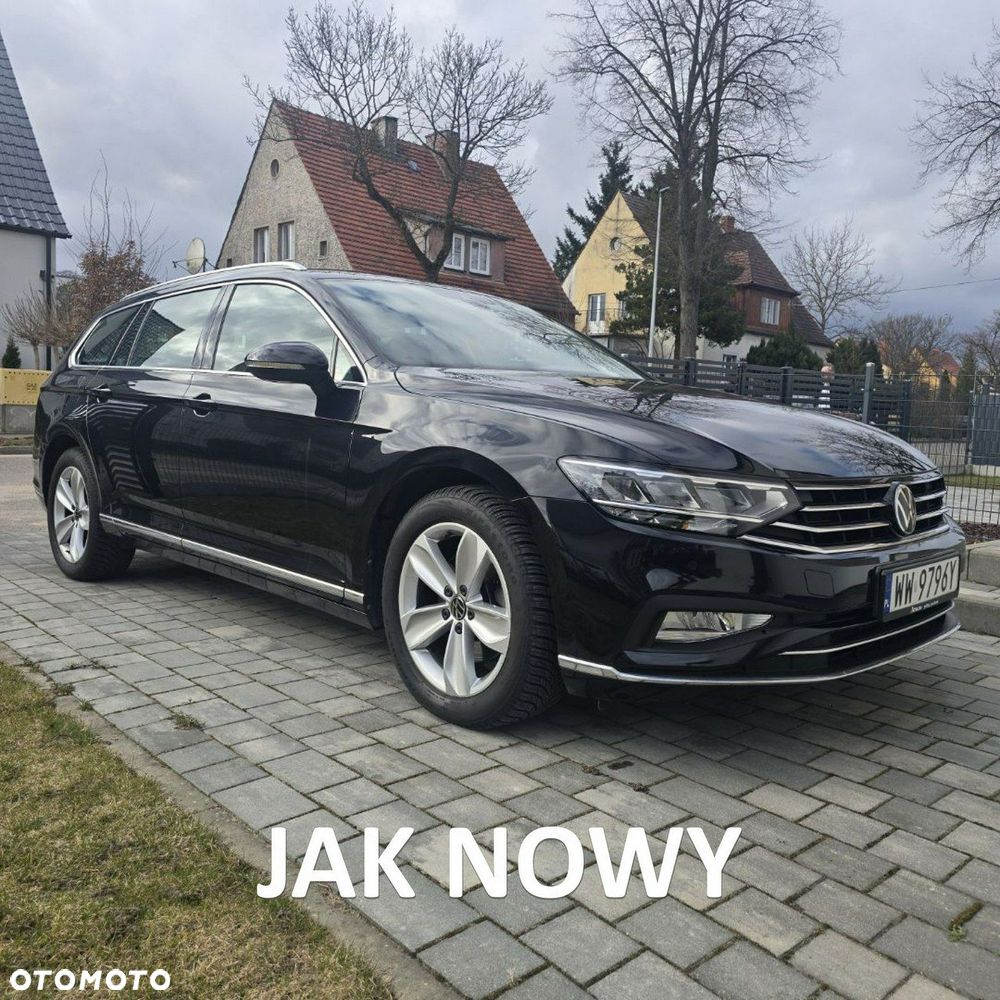 Volkswagen Passat - 1