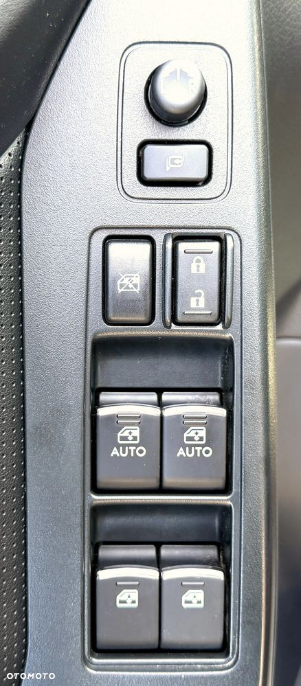 Subaru Forester 2.0i Platinum Lineartronic - 26