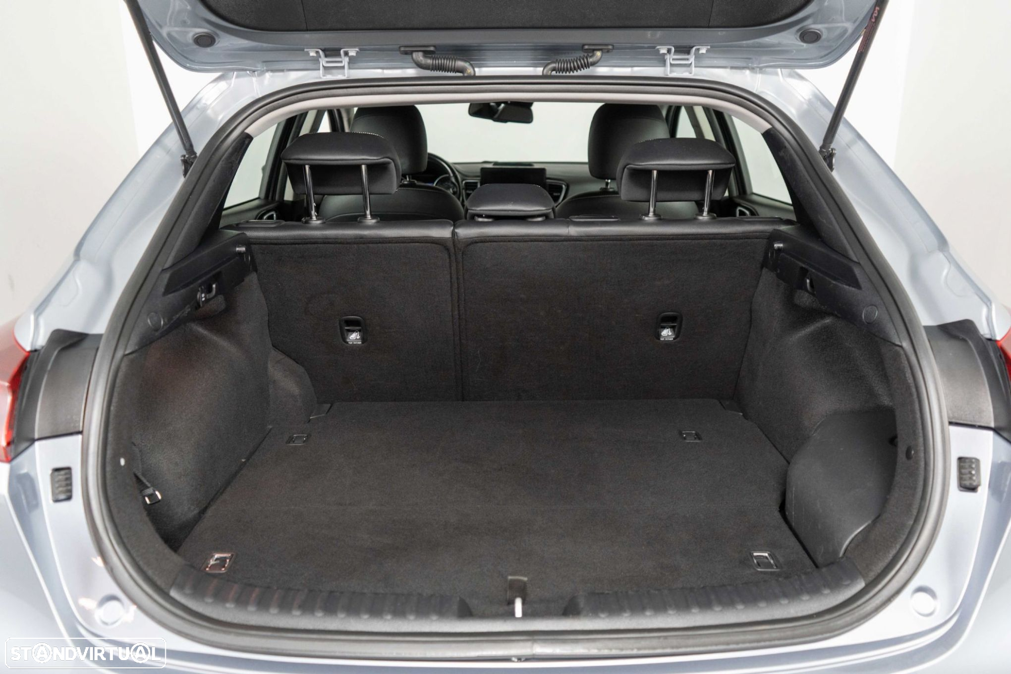 Kia XCeed 1.6 GDi PHEV Drive - 13