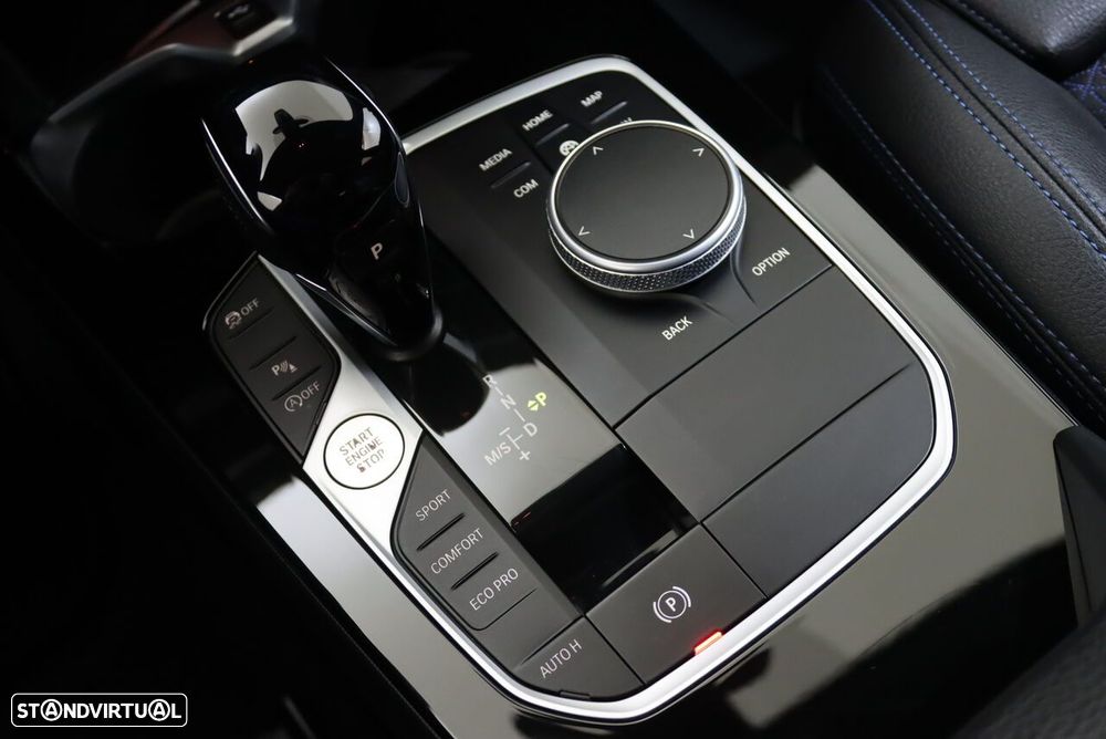 BMW 116 d Pack Desportivo M Auto - 17