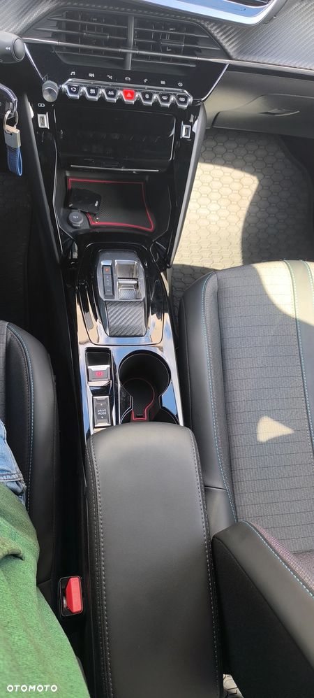 Peugeot 2008 PureTech 130 EAT8 Allure Pack - 20