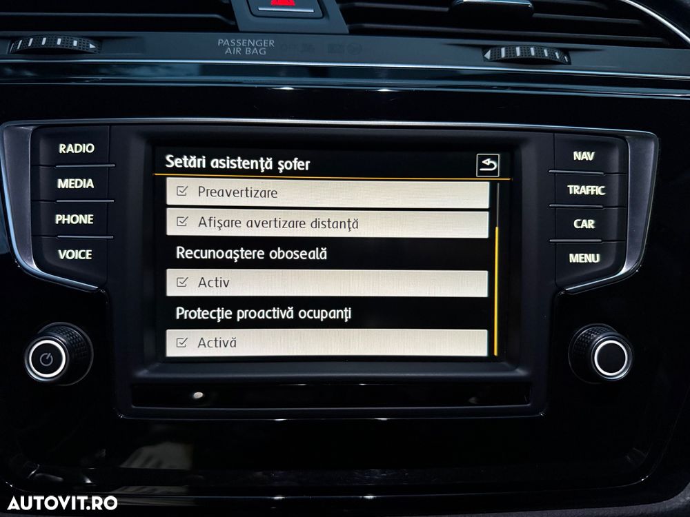 Volkswagen Touran 2.0 TDI SCR DSG Highline - 32