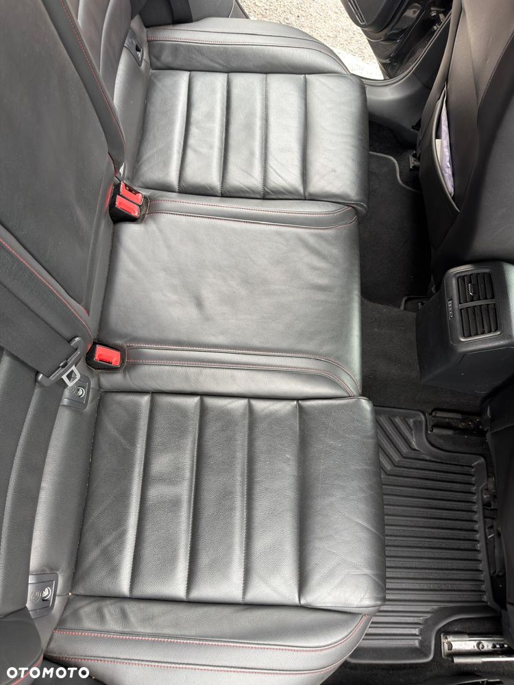 Volkswagen Golf - 38