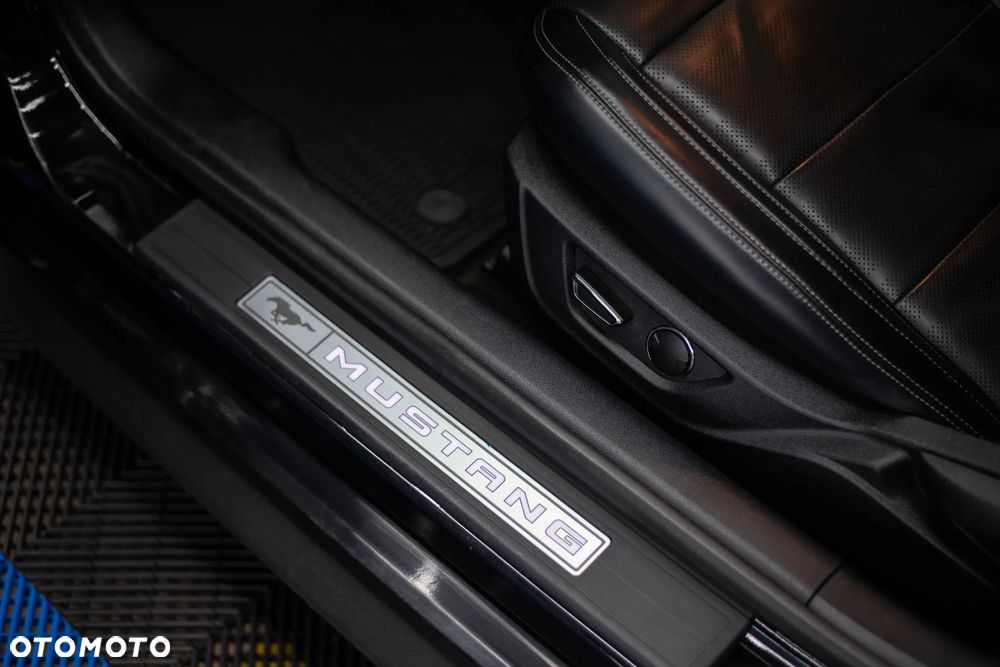 Ford Mustang 5.0 V8 GT - 12