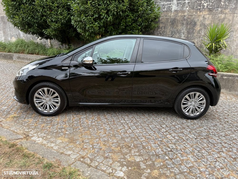 Peugeot 208 1.2 PureTech Style - 2
