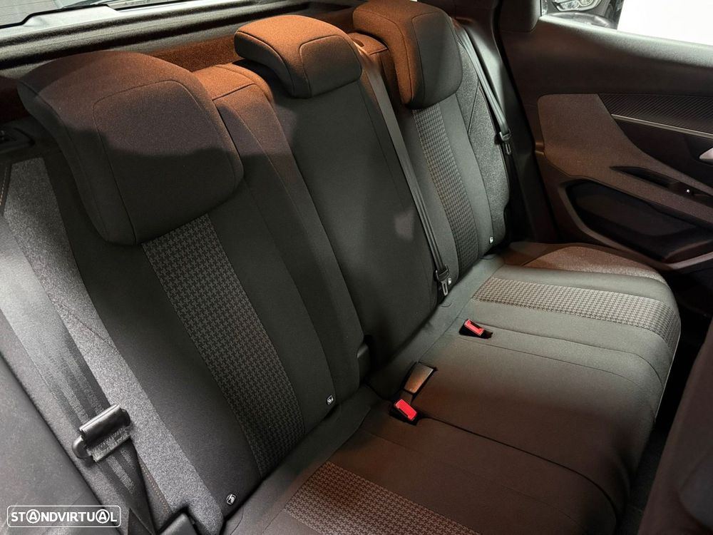 Peugeot 3008 1.5 BlueHDi Allure EAT8 - 13