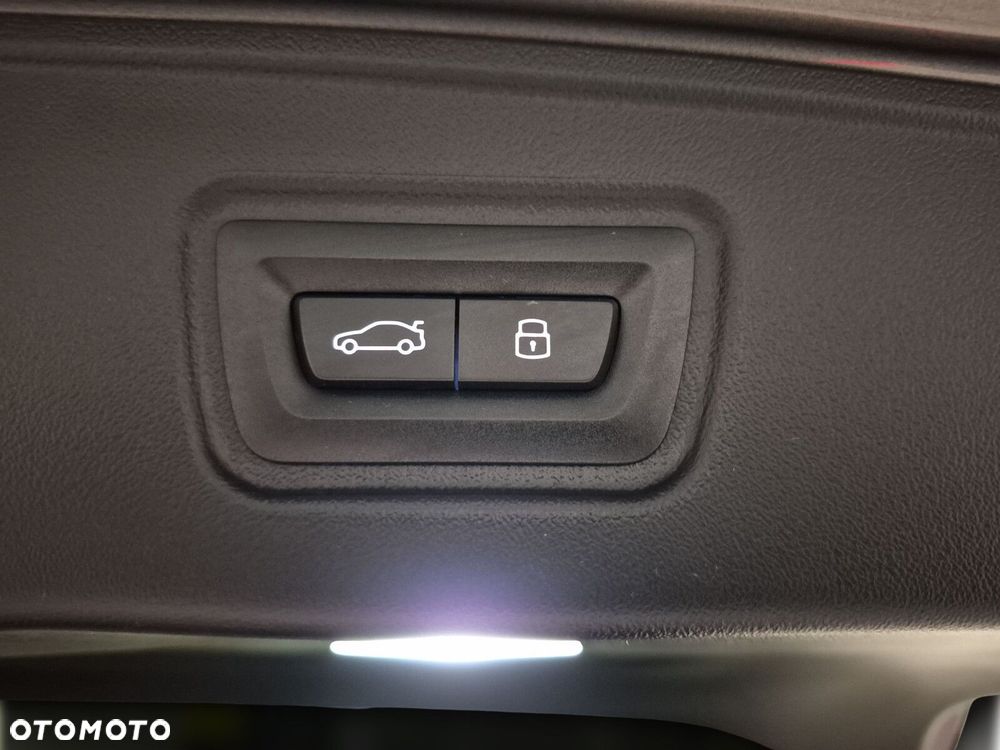BMW Seria 5 520d xDrive mHEV M Sport - 20