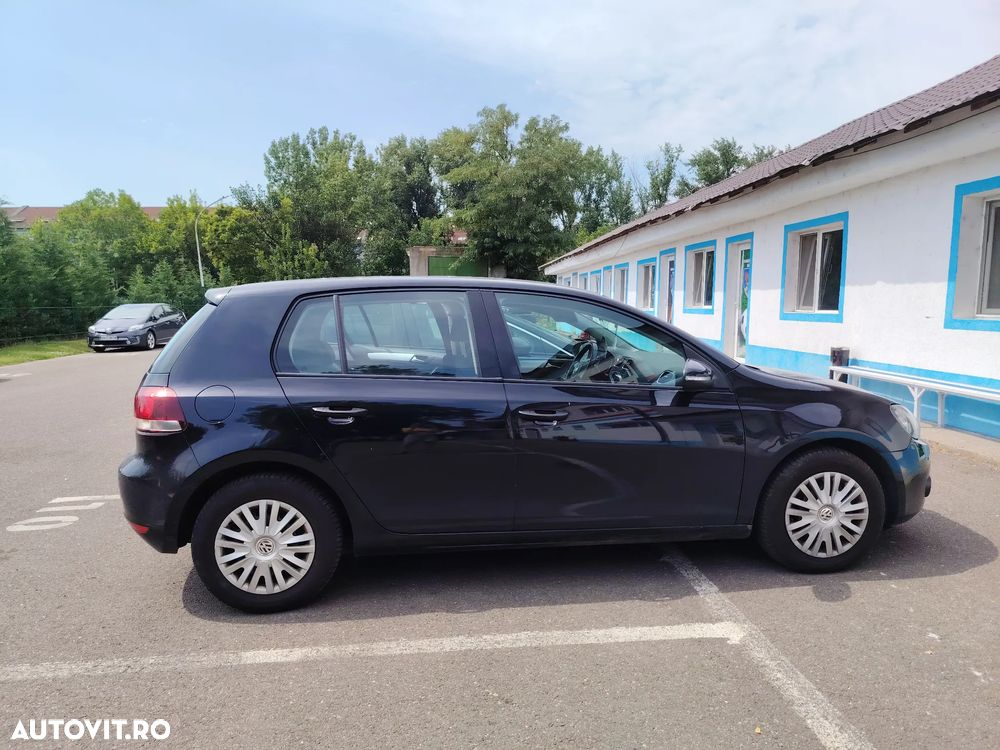 Volkswagen Golf - 8