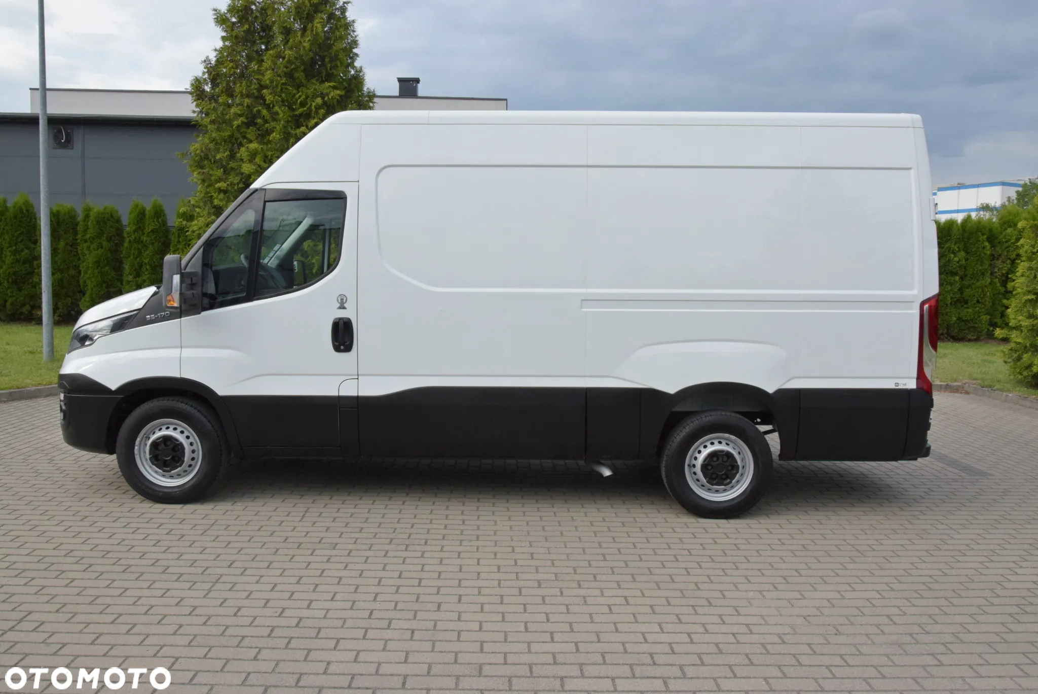 Iveco DAILY 35C17 L3H2 3,0 JTD 170 KM 181TYŚ KM - 2