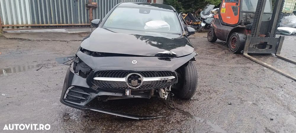 Dezmembrari / Dezmembrez Mercedes Clasa A (W177) 1.4 Benz 282914 cutie viteze manuala cod culoare 191U Negru Cosmos - 2