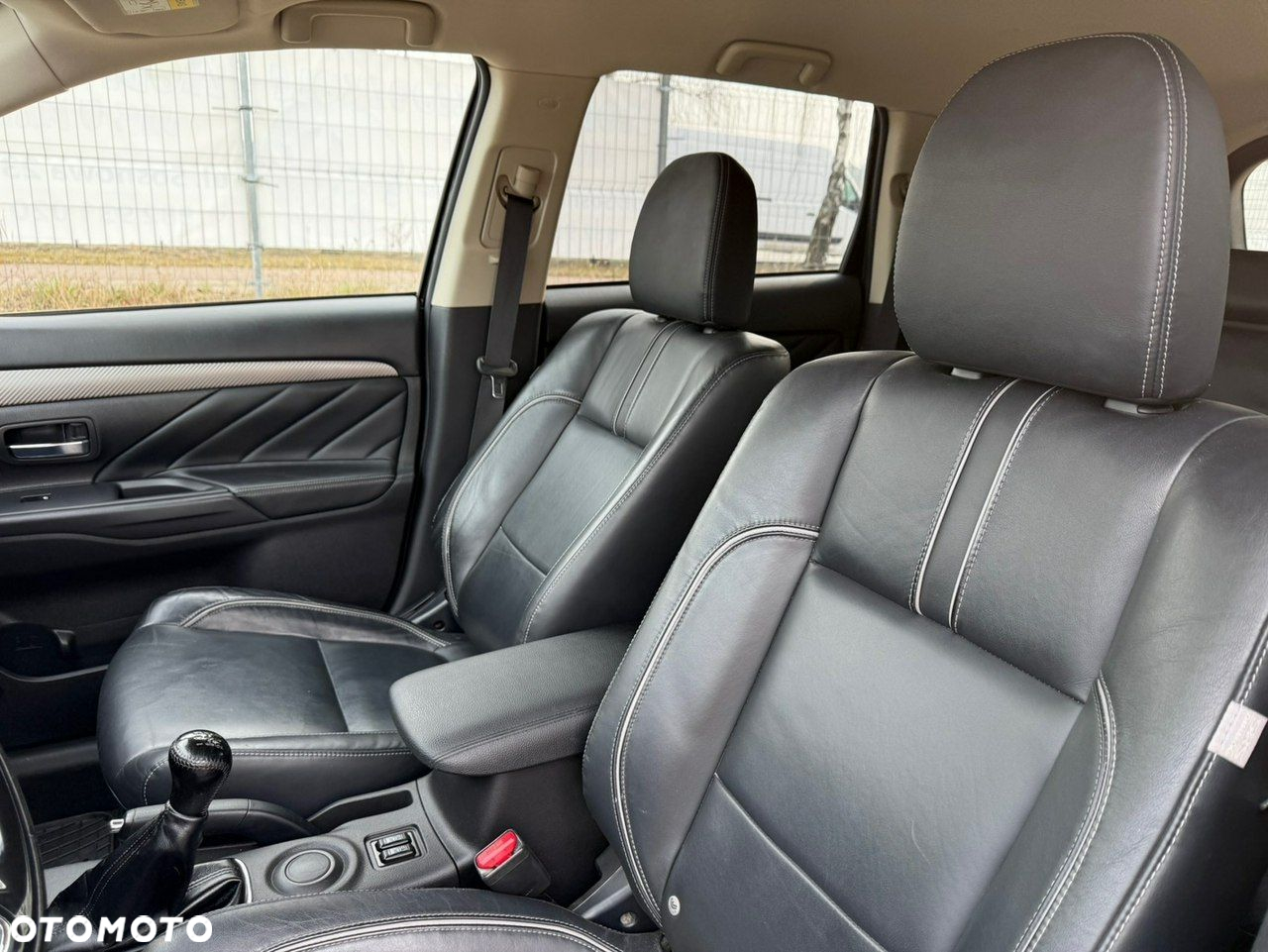 Mitsubishi Outlander - 9
