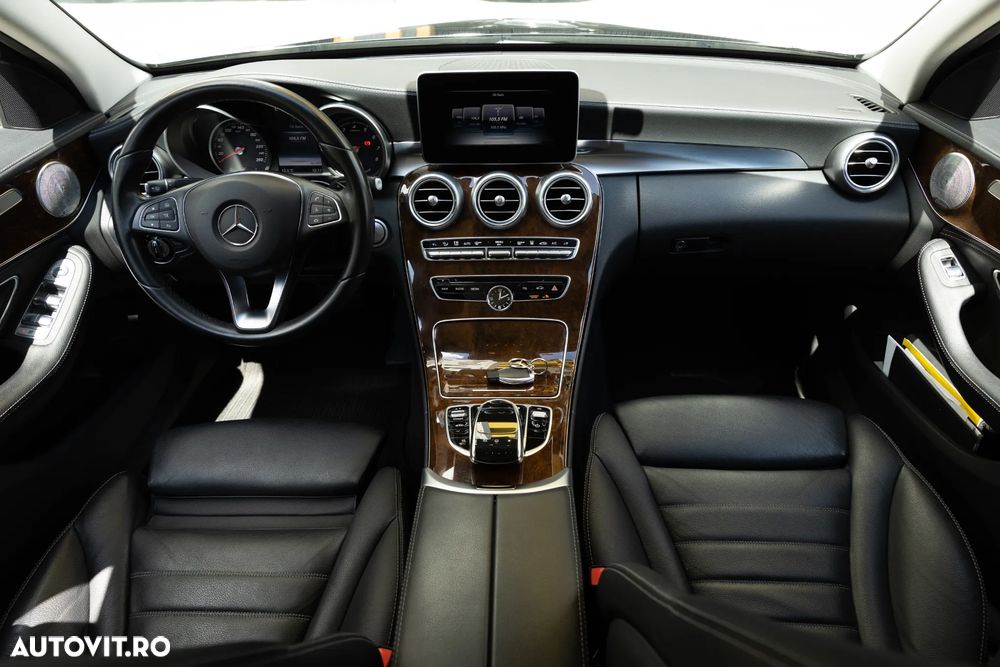 Mercedes-Benz C - 24