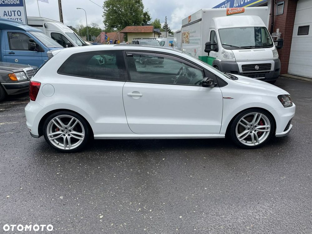 Volkswagen Polo - 8