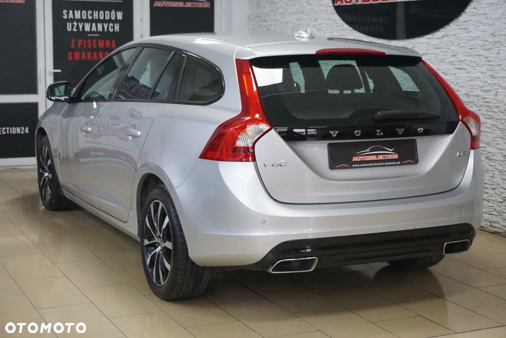 Volvo V60 D2 Kinetic - 4