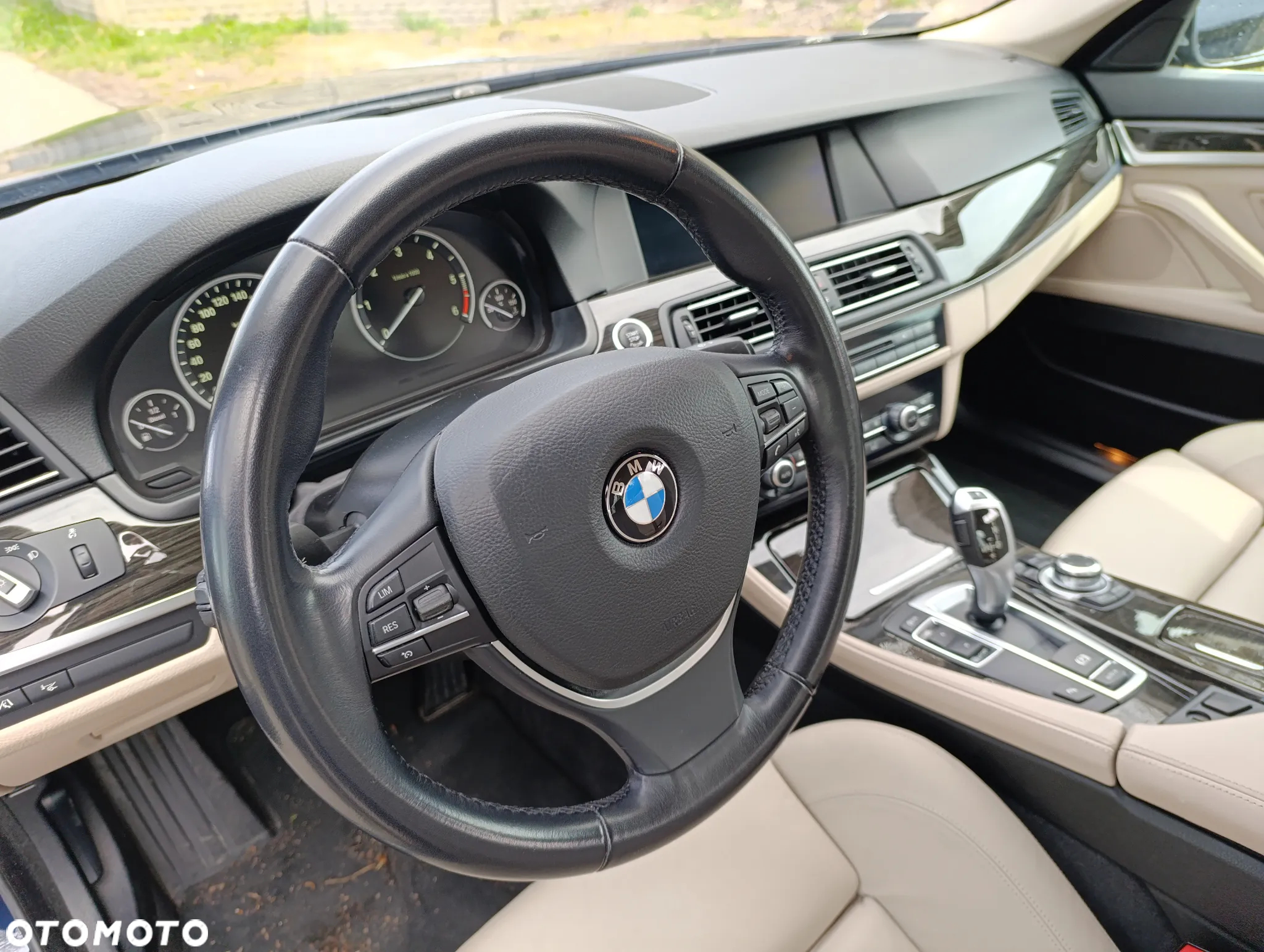 BMW Seria 5 520d Touring Luxury Line - 12