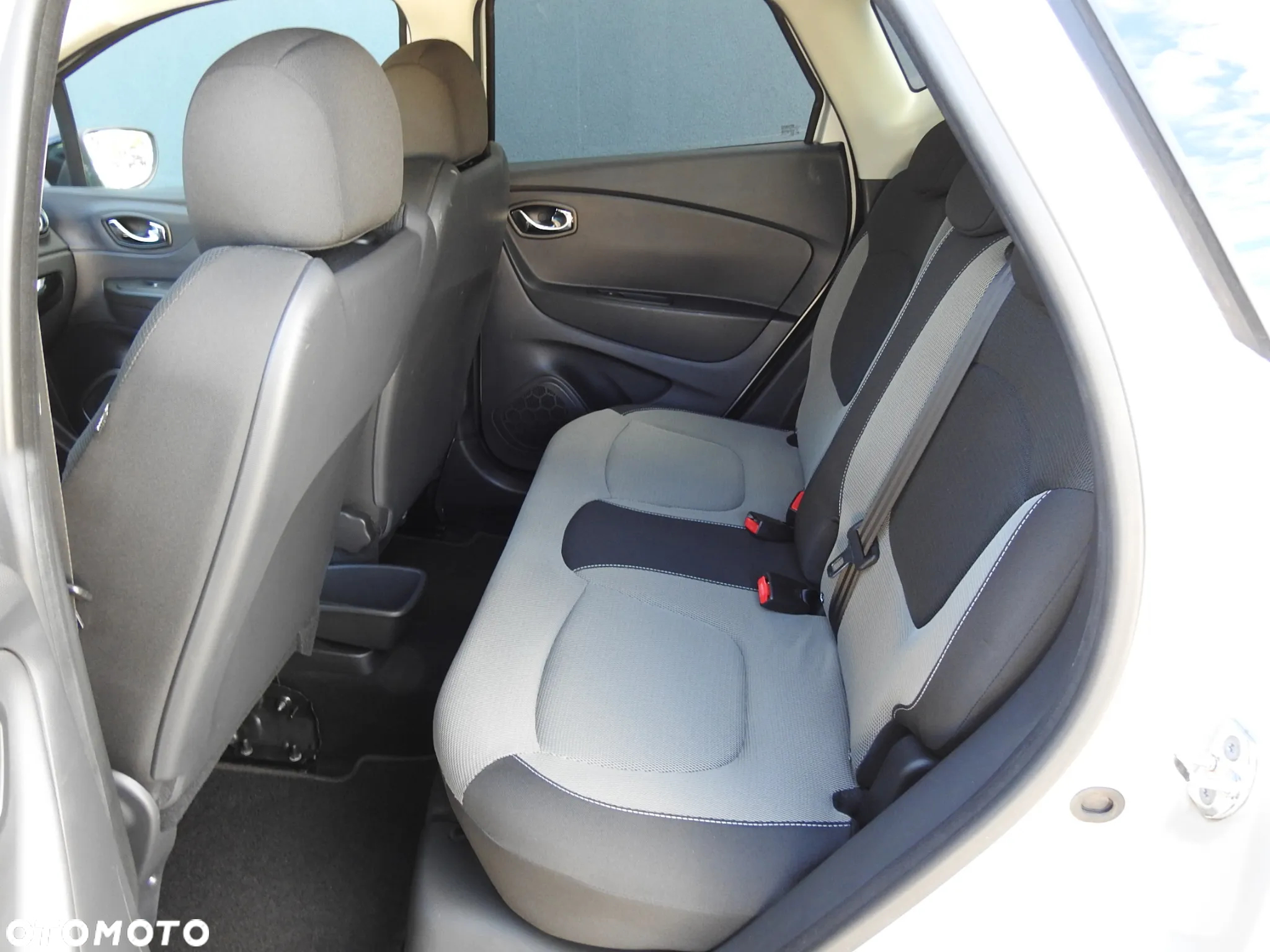 Renault Captur (ENERGY) TCe 90 INTENS - 8