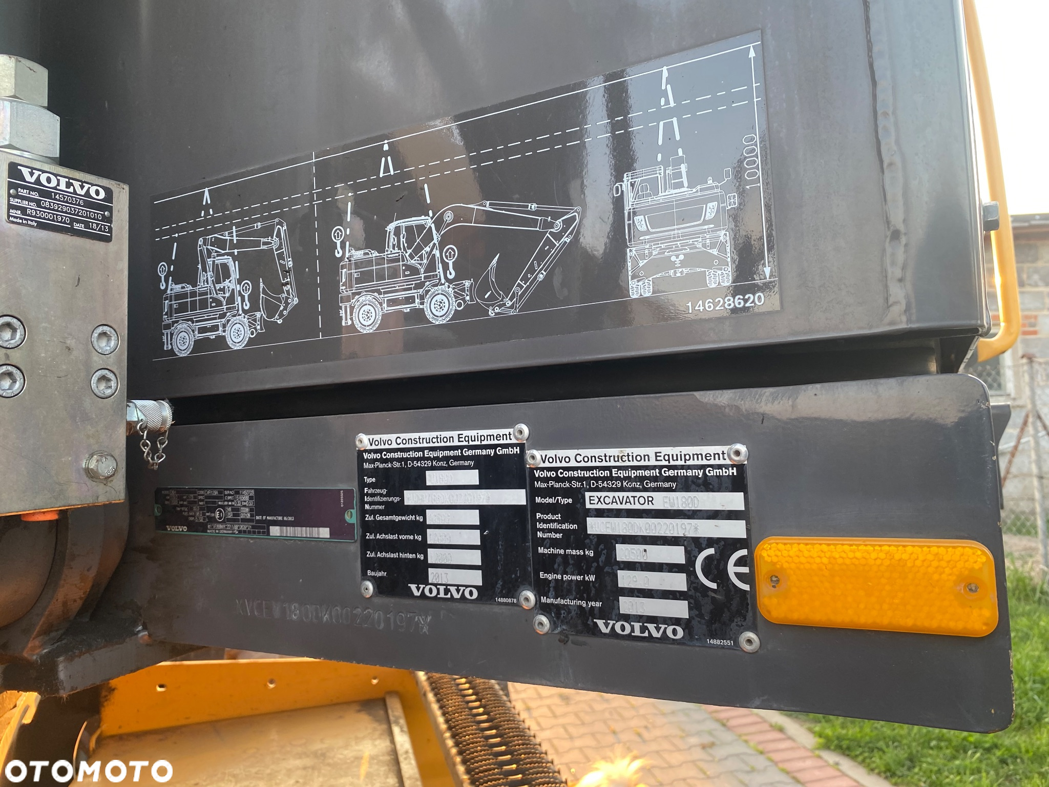 Volvo EW180D - 16