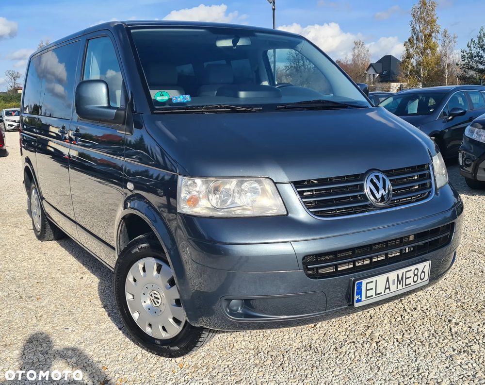 Volkswagen Caravelle - 25