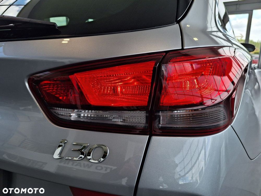 Hyundai i30 1.6 D Comfort DCT - 17