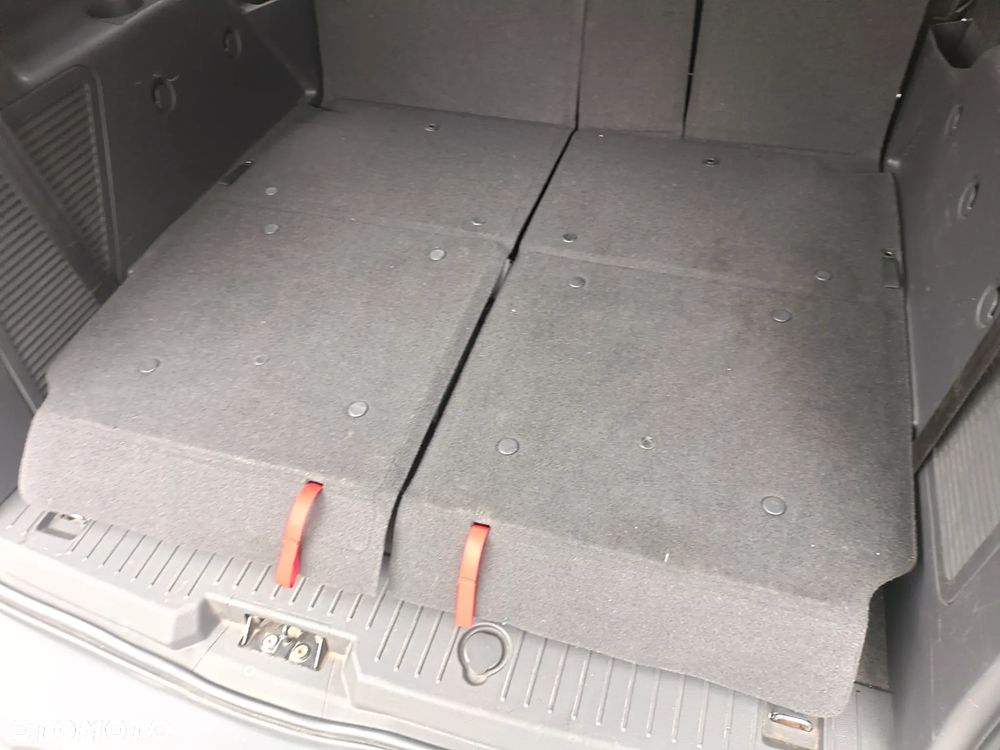 Ford Tourneo Connect Grand ver-grand-1-6-tdci-titanium - 23