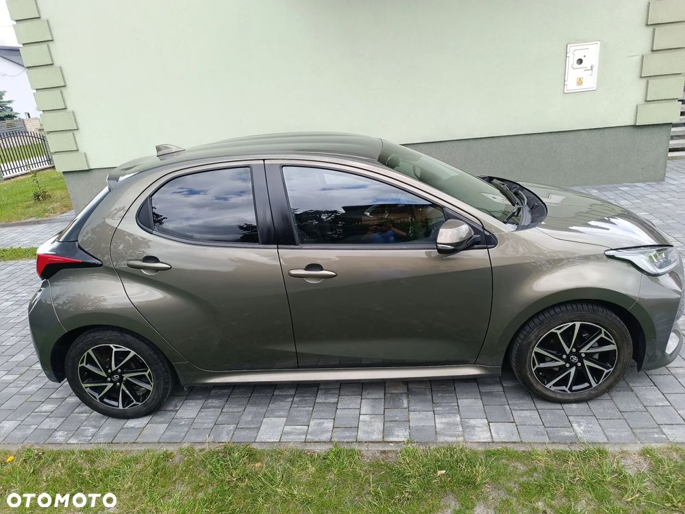 Toyota Yaris 1.0 Premium - 16