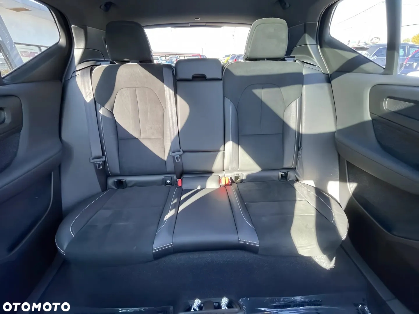 Volvo XC 40 T4 AWD R-Design - 12