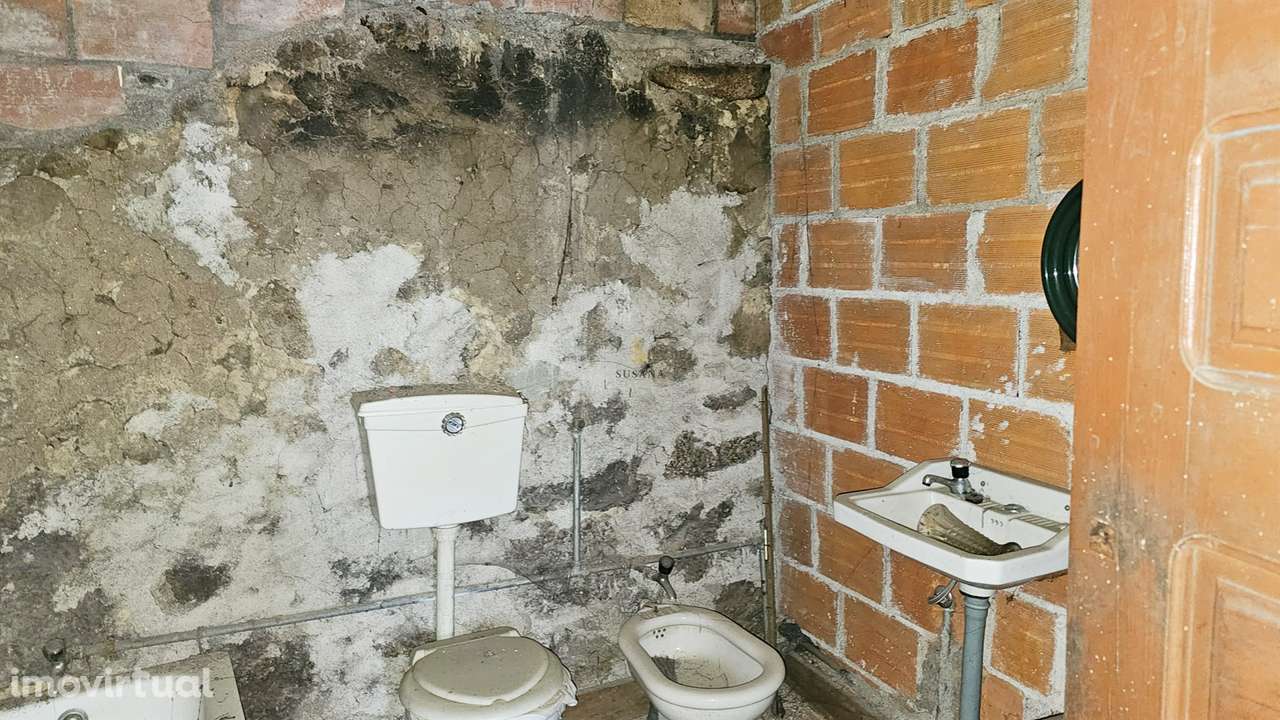 Moradia para Restaurar T2 Venda em Boa Aldeia, Farminhão e Torredeita, - Grande imagem: 5/12